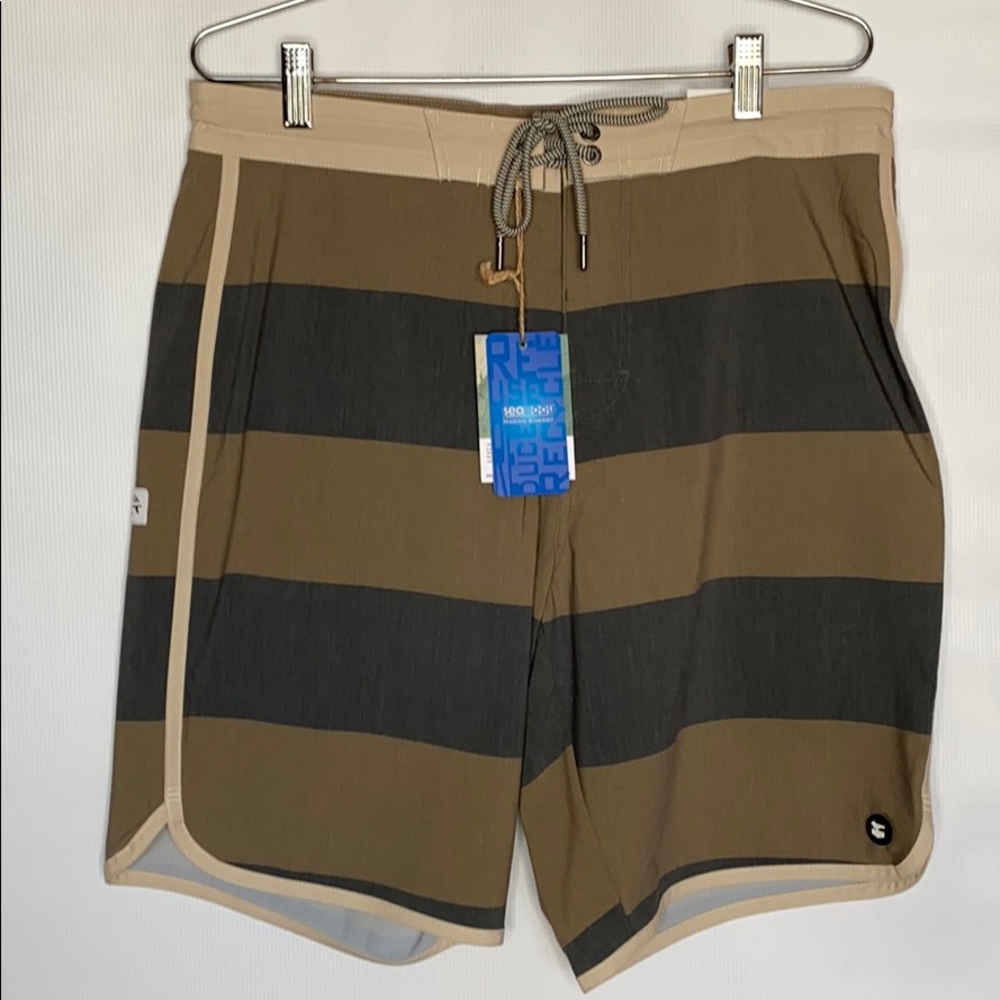 Jetty Co. board shorts : 32” waist / 18” length